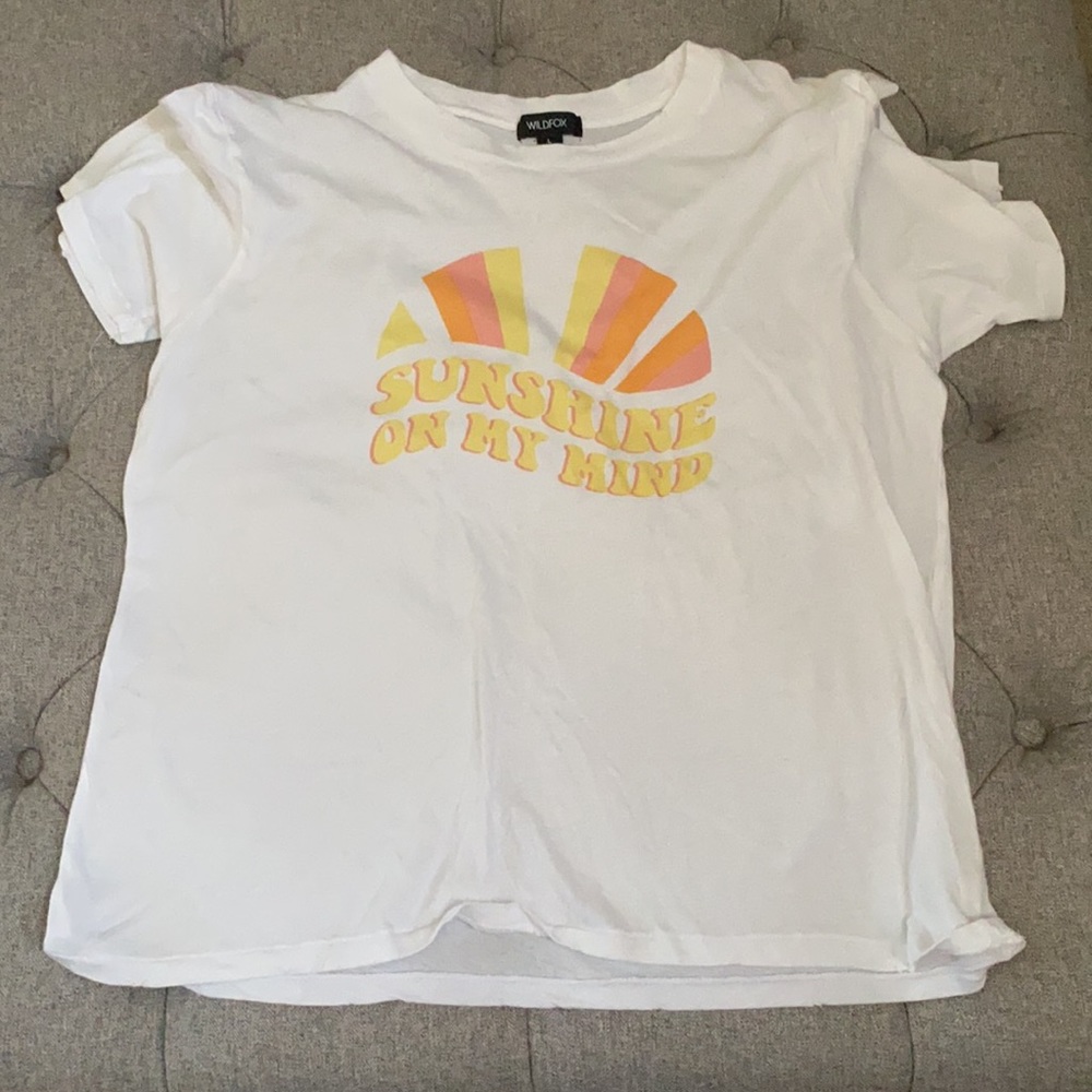 NWT wild fox distressed T-shirt size L